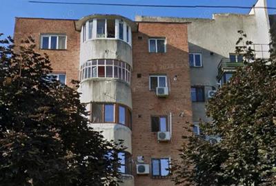 Apartament 3 camere, decomandat, Bd. Tudor Vladimirescu - PROPRIETAR - 2