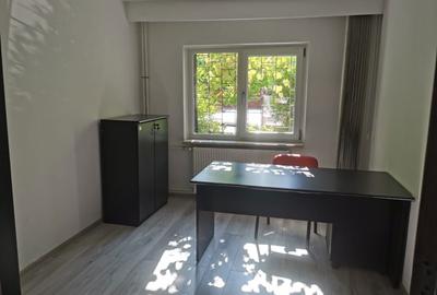 Spațiu comercial, de 90 mp, în Central