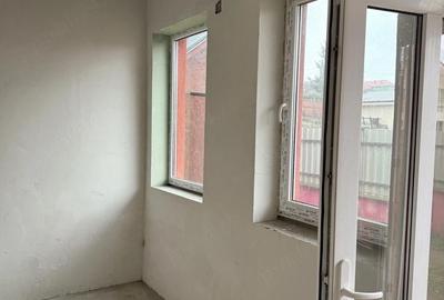 Casă cu 4 camere cu Teren 2000 Mp în Central - 6