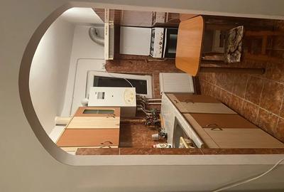 Inchiriez apartament cu o camera vizru1 - 4