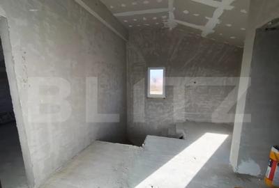 Casă cu 4 camere cu Teren 630 Mp în Leș