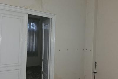 Hala Traian- singur curte- renovabila/demolabila - 2