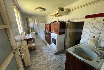 Casă cu 2 camere cu Canalizare în Central