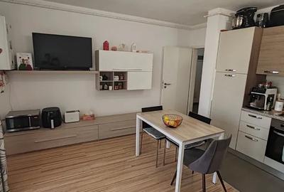 Apartament cu 2 camere decomandat, mobilat în Avantgarden