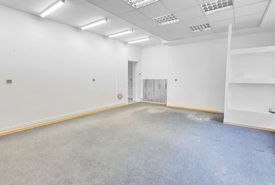 Spatiu comercial cu vizbilitate mare - 3