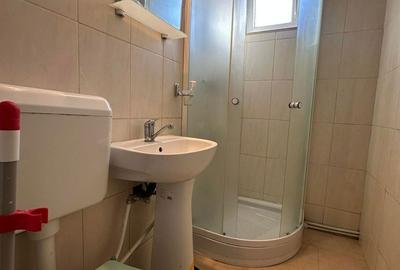 Apartament cu 2 camere nedecomandat în Micro 14