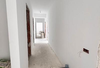 Apartament cu 4 camere în Central - 1