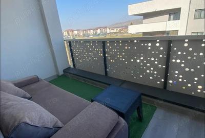 Apartament cu 3 camere semidecomandat, mobilat în Florești - 9
