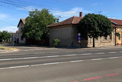 De vanzare:2 case de locuit. Casa de locuit ?i casa de locuit P+E1