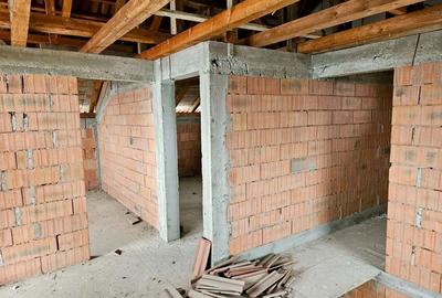 Casă în Ionești - 2