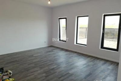 Casă cu 3 camere cu Canalizare în Miroslava - 1