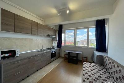Vand apartament 2 camere studio