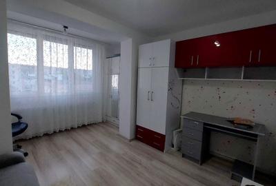 Apartament cu 2 camere decomandat în Central - 3