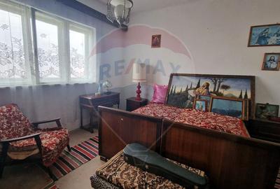 Casă cu 3 camere cu Teren 2500 Mp în Chelința - 10