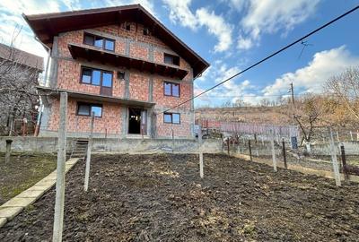 Casa Noua pe 3 niveluri in Media? zona Baznei - prive... - 5