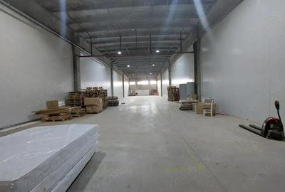 Spațiu comercial, de 5,000 mp, în Central - 3