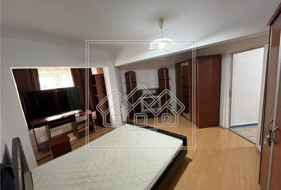 Apartament cu 2 camere decomandat în Ștrand - 2