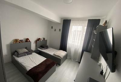 Apartament cu 3 camere decomandat în Titan - 3