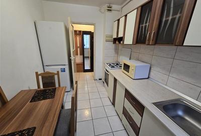Apartament cu 3 camere decomandat, mobilat în Hipodrom 3 - 3