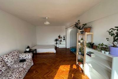 Piata Romana Calea Dorobantilor langa Facultatea ASE,aproape de metrou Piata Romana Calea Dorobantilor langa Facultatea ASE,aproape de metrou - 2