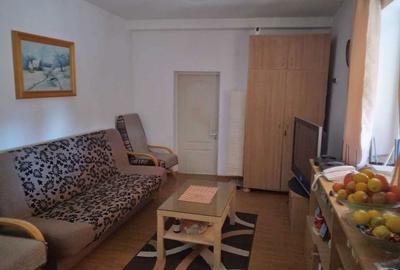 Casă cu 4 camere în Dobrogostea - 8
