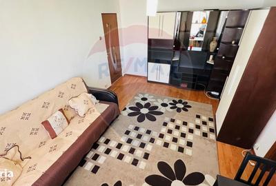 Apartament cu 2 camere semidecomandat, mobilat în Central