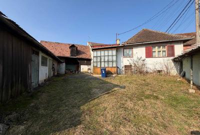 Casă cu 4 camere în Cisnădioara
