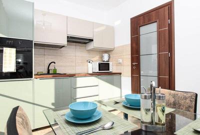 Duplex cu 10 camere cu Canalizare în Central - 9