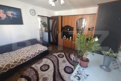 Apartament 2 camere,44mp,semidecomandat,etaj 3,zona centrala,oras Beclean