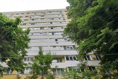 Apartament cu 2 camere decomandat în Teiul Doamnei