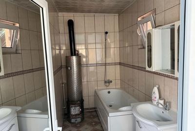 Casă cu 4 camere în Comișani - 5