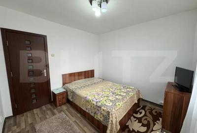 Apartament cu 3 camere semidecomandat în Calea București - 4