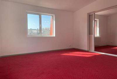 Casă individuală cu 5 camere cu Teren 220 Mp în Vitan - 9