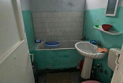 Apartament cu 2 camere semidecomandat în Moreni - 9