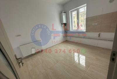 Apartament cu 3 camere decomandat în Babadag - 4