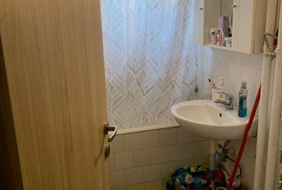Apartament cu 3 camere decomandat în Grădiște - 8