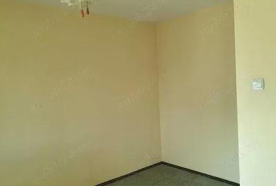 Casă cu 2 camere semidecomandat în Unirii Sud - 1