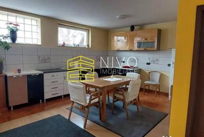 Casă cu 7 camere cu Teren 700 Mp în Praid - 13