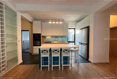 Apartament cu 3 camere în Lipovei