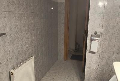 Proprietar vând apartament 3 camere , zona centrala , etaj 10. - 4