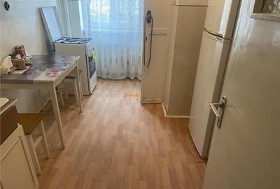 Apartament 2 camere , zona centrala - Scoala nr 10,etaj 1/8 - 3