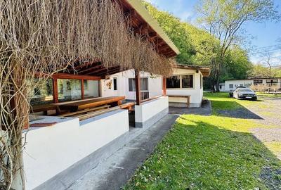 Casă cu 4 camere cu Teren 3000 Mp în Strungari - 1