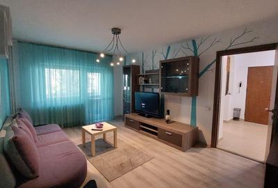 Apartament cu 4 camere semidecomandat, mobilat în Aviației