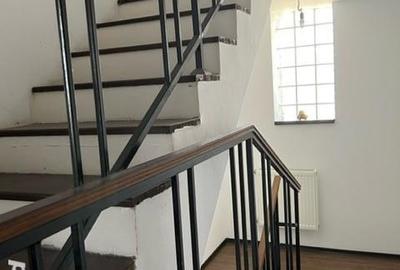 Casă cu 8 camere cu Teren 807 Mp în Balotești - 3