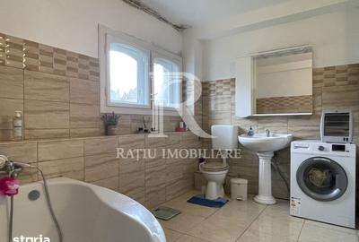 Casă cu 6 camere cu Teren 1259 Mp în Podgoria - 12
