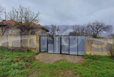 Casă cu 4 camere cu Teren 400 Mp în Crângeni - 1