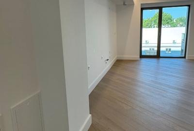 Sansa unica: Studio Cortina 126 Iancu Nicolae Pipera I Comision 0% - 3