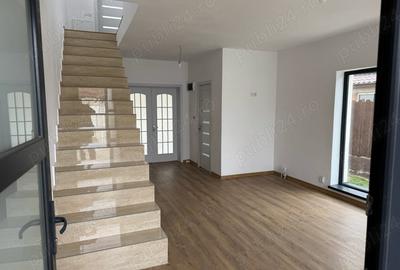 Casă cu 3 camere cu Teren 370 Mp în Caracal - 3