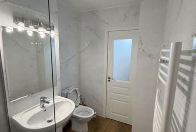 Apartament cu 2 camere decomandat în Rovine - 4