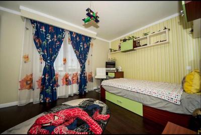 Apartament cu 3 camere decomandat în Central - 2